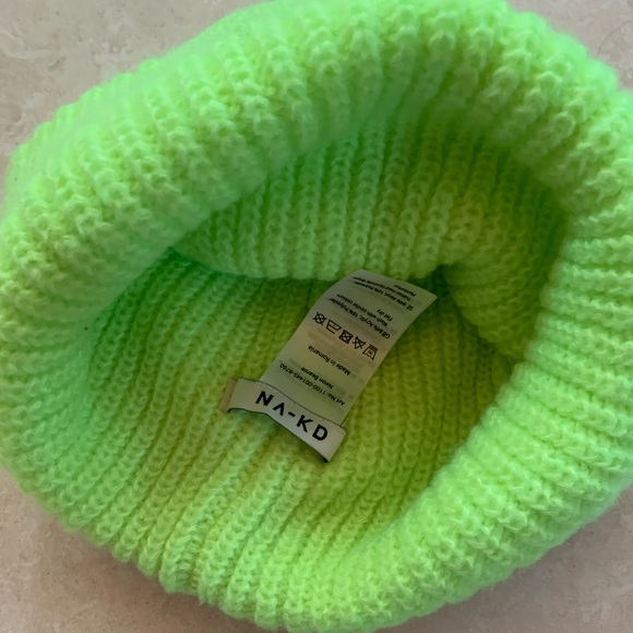 NA-KD neon yellow green beanie hat ASOS - Picture 3 of 4